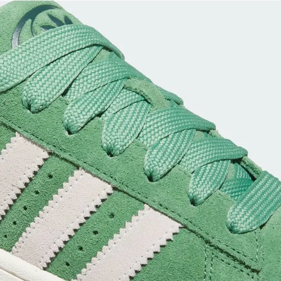 adidas Campus Suede Sneaker in Green with Cream Accents JR0104 NWT - Picture 14 of 15